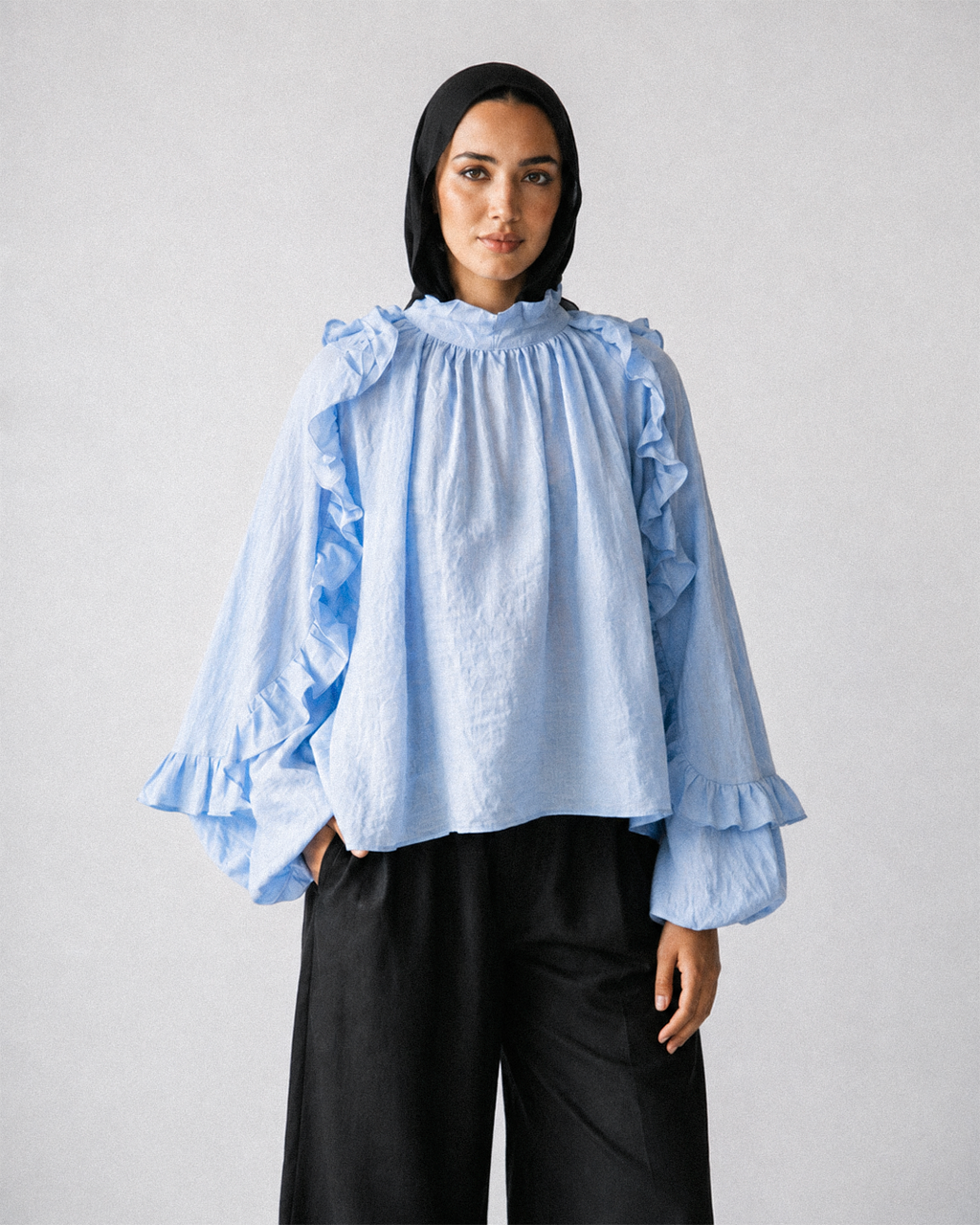 Miral linen ruffle blouse babyblue