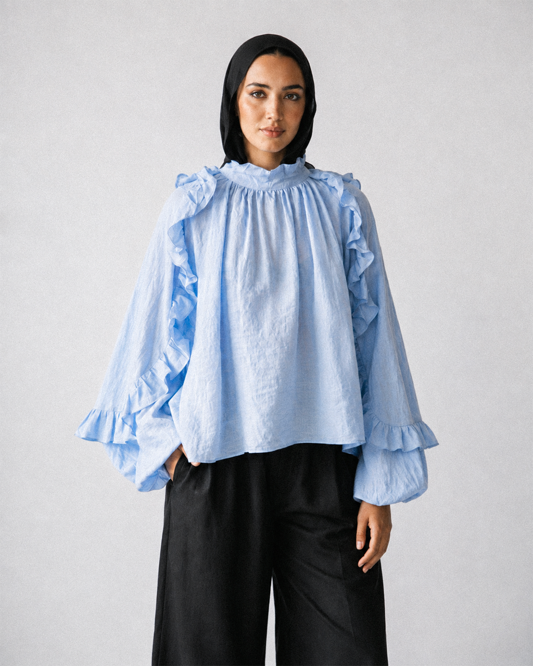 Miral linen ruffle blouse babyblue